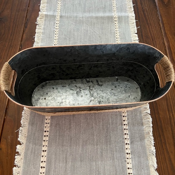 Galvanized &Rope Oval Rustic Farmhouse Container New - Picture 2 of 5